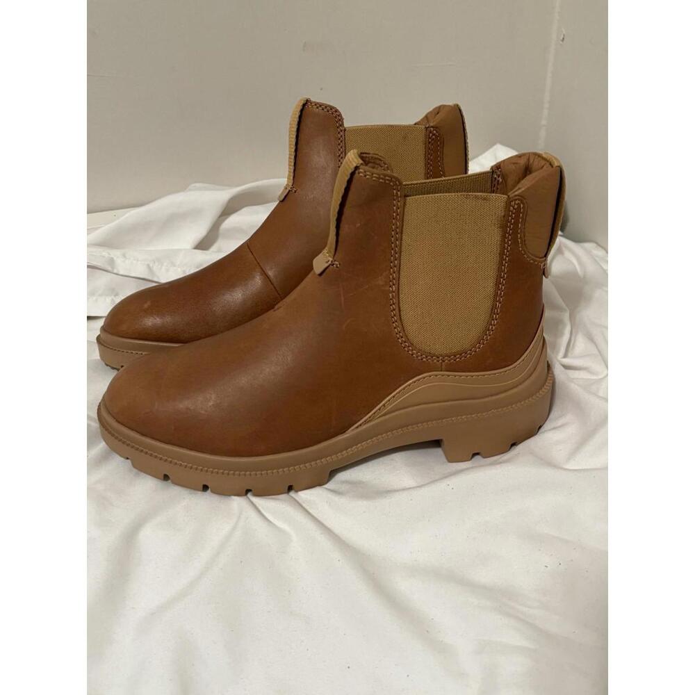 OluKai Women's Tan/Brown Chelsea Ankle Boots